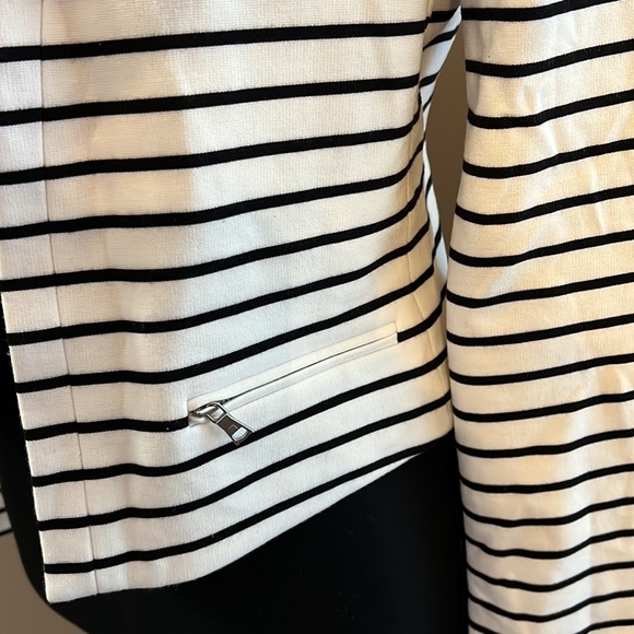 BCBG PARIS Black White Striped Cropped Crop 3/4 Sleeve Cotton Work Office Blazer - Picture 2 of 4